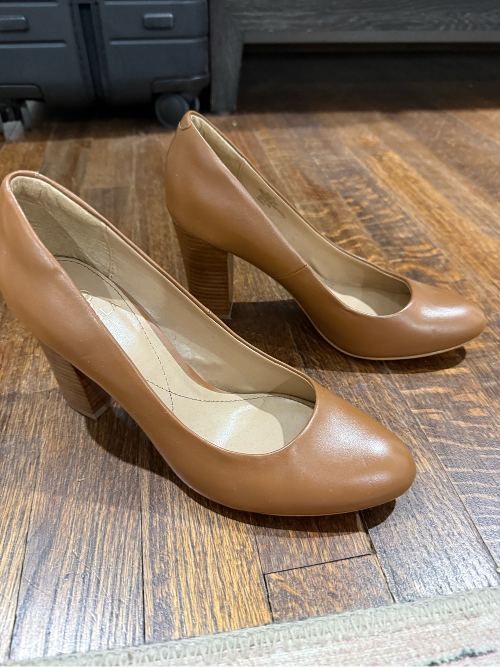 Isola Cognac Leather Block Heel Pumps